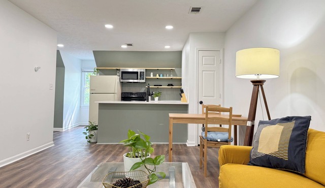 Spacious Entire Home in Great Location !