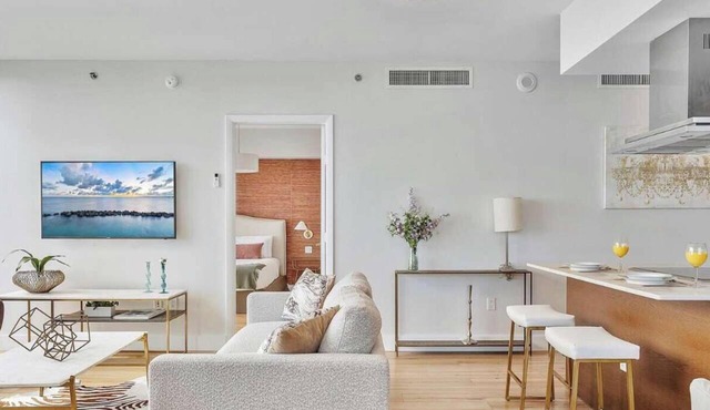 Spacious Open-Concept Suite | Brickell Hub