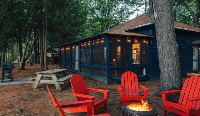 Spacious Waterfront Cabin with Private Dock Near Lake George & Saratoga Springs, Corinth, NY