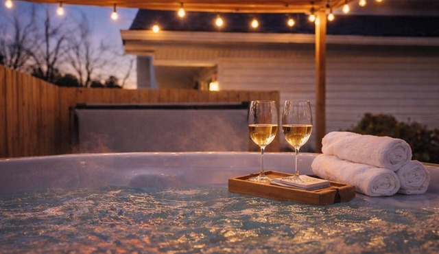 Speakeasy-Walk to Downtown Murf, Fire pit, Hot Tub