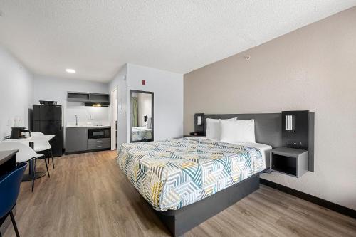 Studio 6 Extended Stay - Roswell, GA - Atlanta