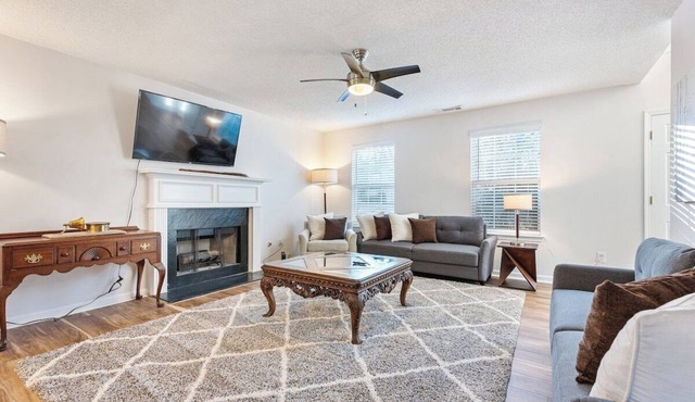 Stylish Atlanta Home 6BR Sleeps 12