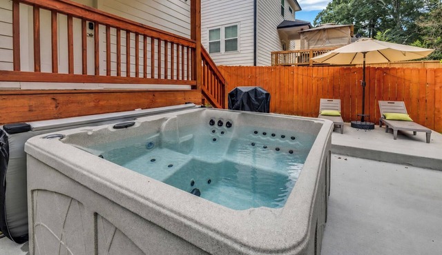 Stylish Modern Boho Luxe Oasis Near Downtown ATL w/Spa & Firepit