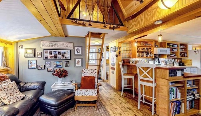 Sugarloaf Escape Dog Friendly