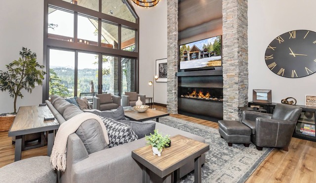 Sunset View Retreat: Theater & Hot Tub Suncadia