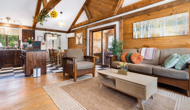 Surprise Lodge/Sauna/Near Plum Island &3 beaches