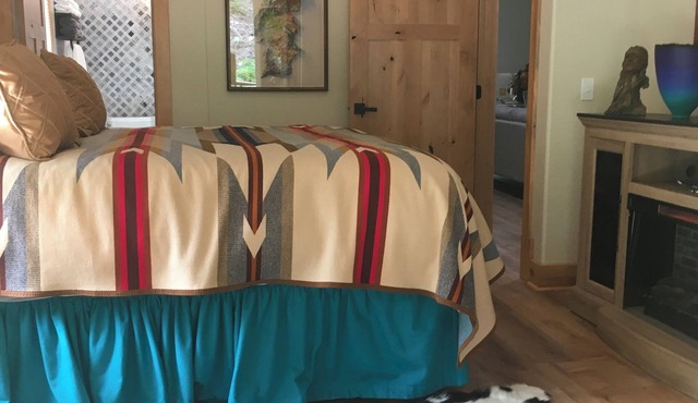 Surrounded by State Forest land, near Knik River Tailrace fishing, luxury detail