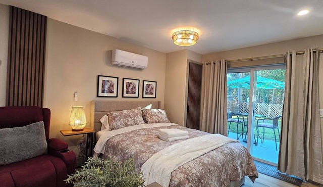 The Coastal Suite - Private Modern Retreat