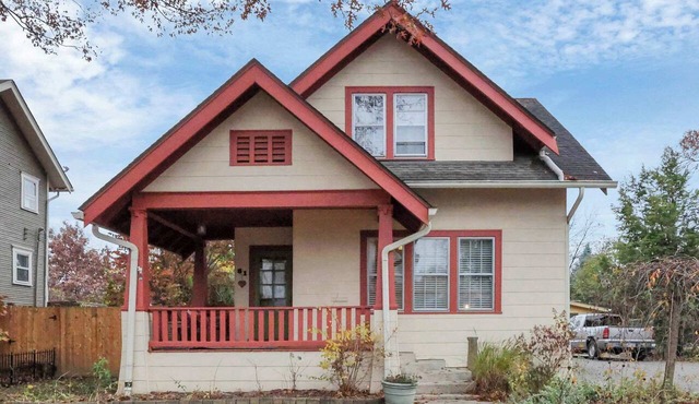 The Orchard Oasis - Craftsman 3BR Home in Clintonville, Columbus
