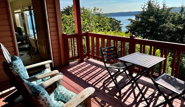 The Peregrine Suite - Comfort and Luxury in the Heart of Kodiak