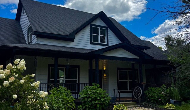 The Ruby Ranch House nestled behind Peyton Lake
