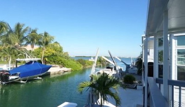 Tropical Island Paradise W/Open Water Views!