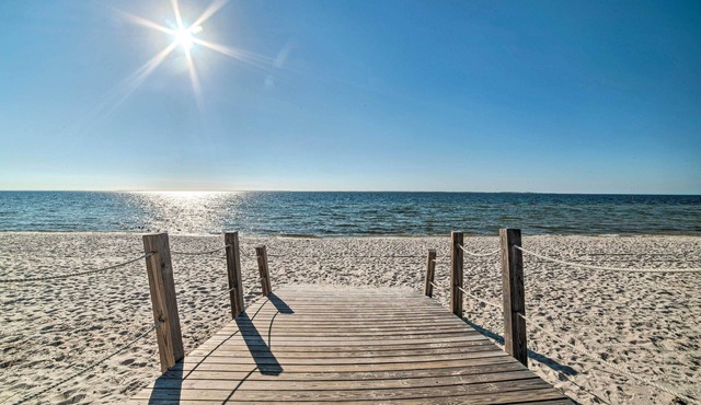 Walk to Shore: 'oyster House' Port St Joe Getaway
