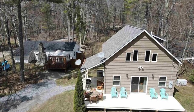 Waterfront Access Homes | Sleeps 12 + Dog-Friendly