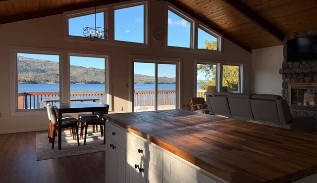 Waterfront Fishing Lodge | 2BR | Dockside Charters