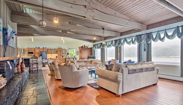Waterfront House w/Glacial Views - Near Downtown!