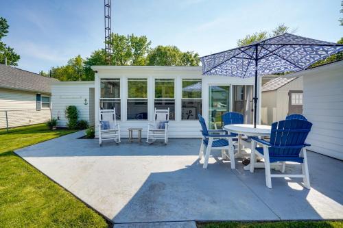 Waterfront Lakeview Cottage w/Dock & Lift!