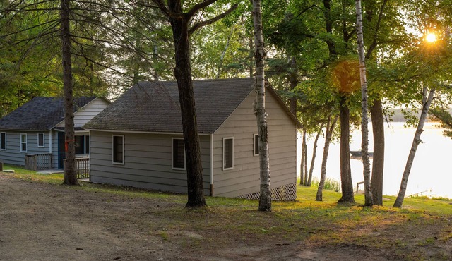 Webb Lake, Hackensack, Northern MN - 2 Bedroom, Sleeps 4 - Cabin #2 Blue Water in Hackensack