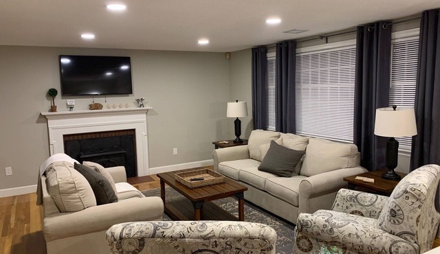 World cup 2026. Newly renovated 3 Bed/2 Bath close to Boston, Gillette & trains.