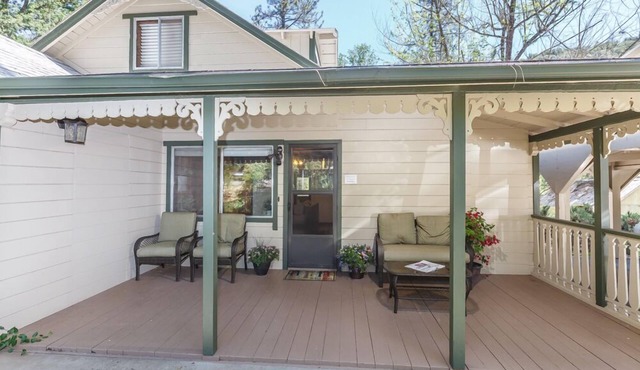 Yosemite vacation rental 30 minutes from Yosemite Valley's main gate.