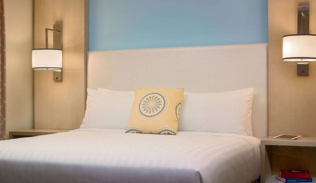 Your Home Away From Home! 3 Pet-friendly Units, Kitchenette, Free Parking, Pool