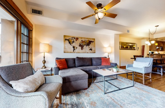 Downtown Gem overlooking the Yampa River and Howelson Hill Ski Area