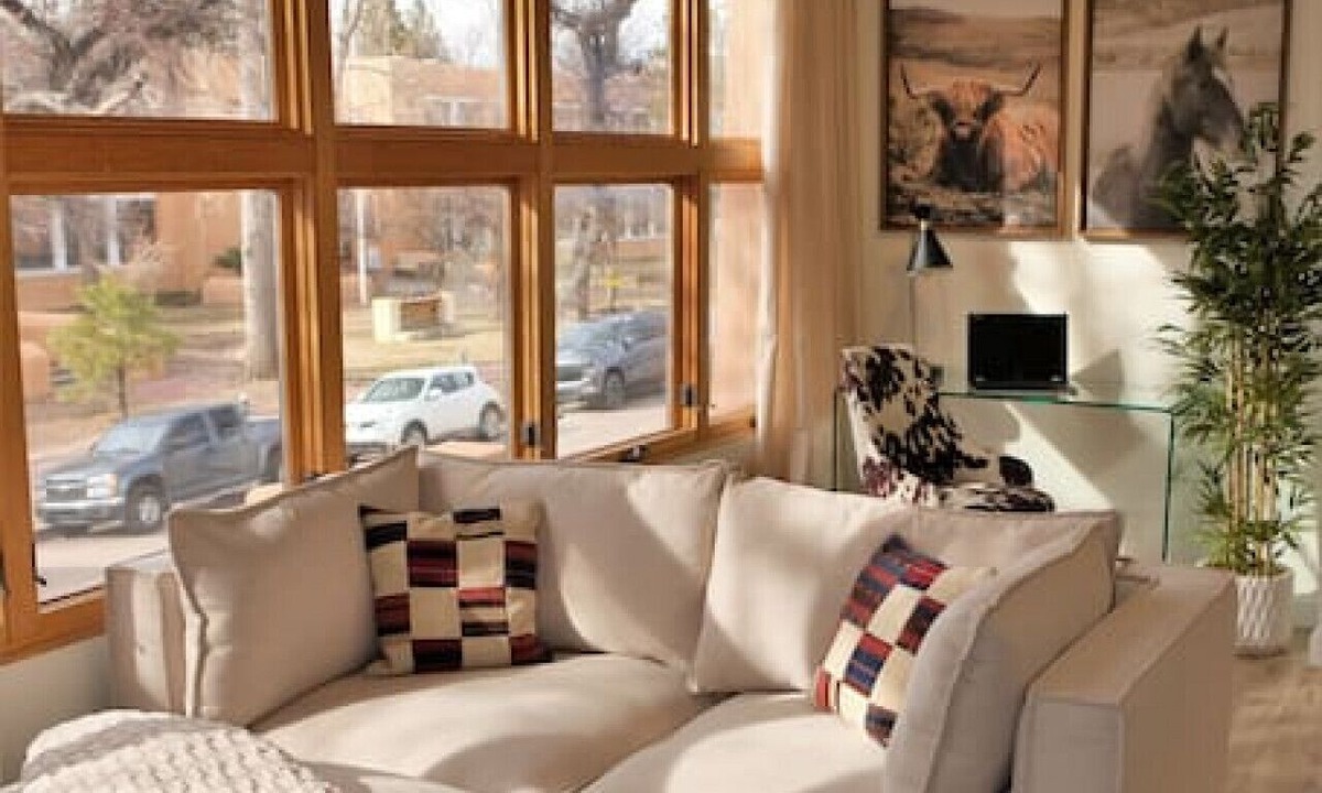 Downtown Santa Fe Apartment | Chic View Loft at Historic Plaza - Spacious 470 Sq Ft