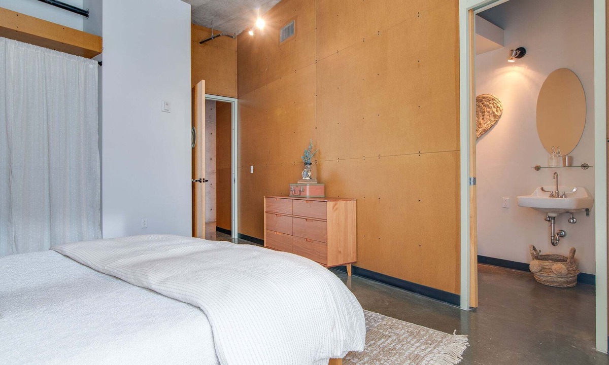 The Gulch Apartment | Stylish Loft in the Heart of Nashville