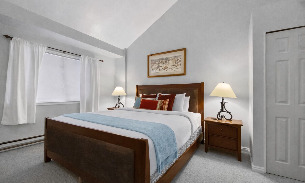 North Park City Condo | Snowblaze 310 Cozy Comfort in the Heart of Park City