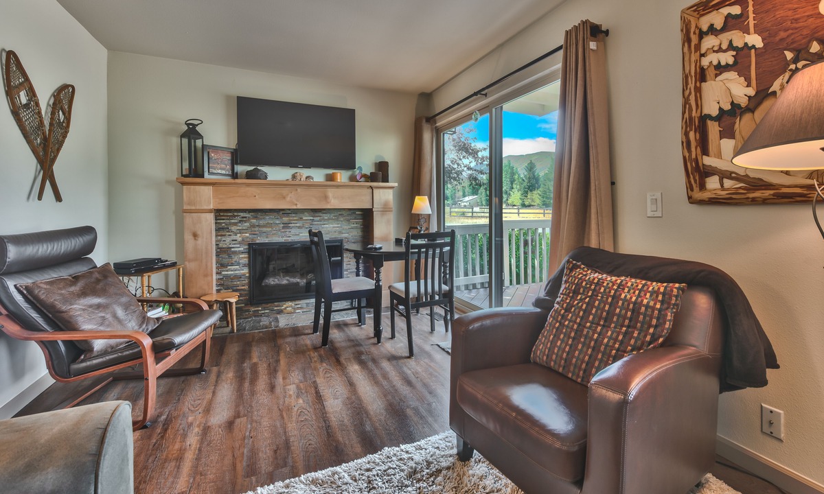 Park Meadows Condo | Luxury Condo, Private Hot Tub & Year-Round Recreation at Park City Racquet Club