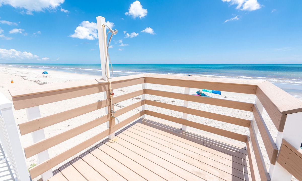 Satellite Beach Condo | Oceanfront 2BR Condo w/Balcony & Flexible Sleeping Setup, Unit 338