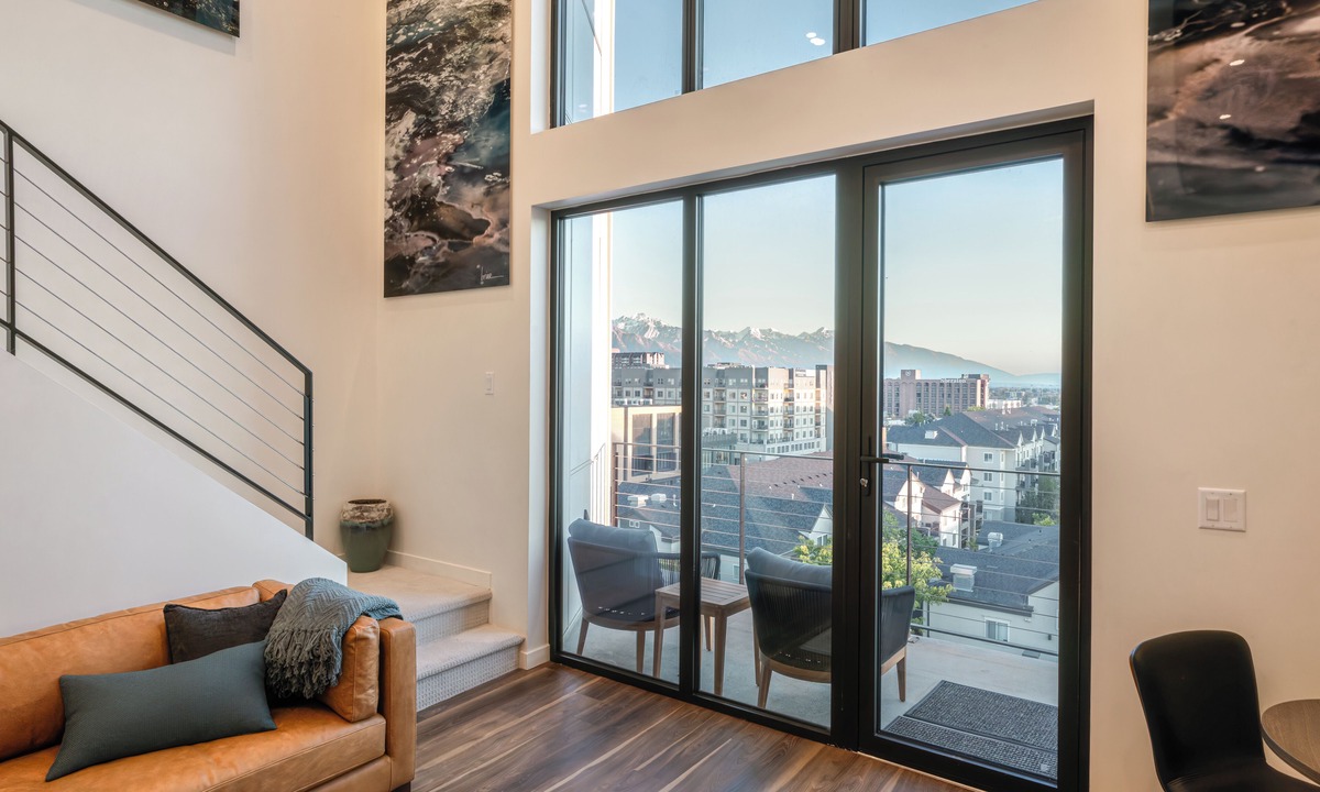 Rio Grande Apartment | Luxury Downtown Penthouse - 2 Bd City Views + Balcony close to everything!