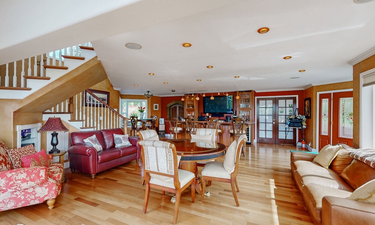 Mid-Hillside Apartment | Cozy apartment with large deck with views, hot tub & wood stove