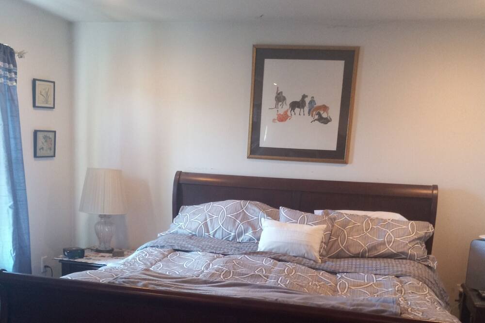 Photo of Bedroom in Rehoboth