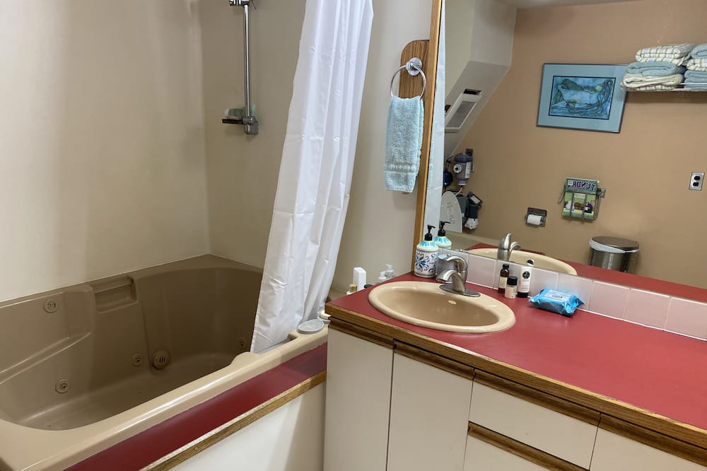 Photo of Bathroom in Ismailof Island
