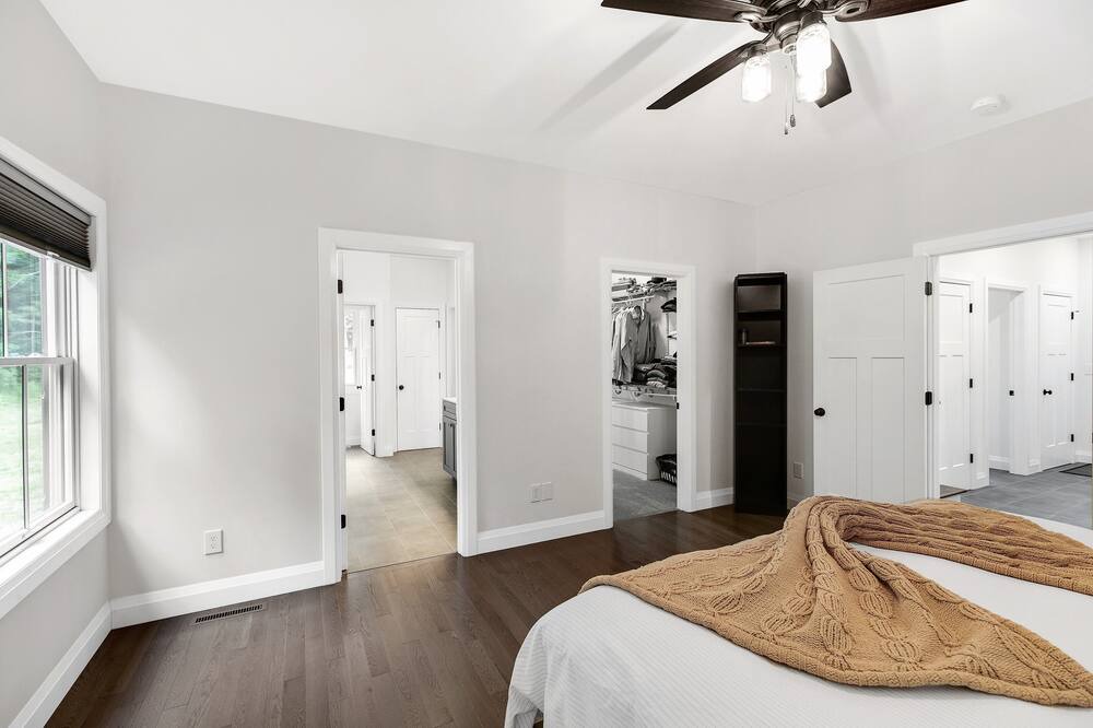 Photo of Bedroom in Saratoga Springs