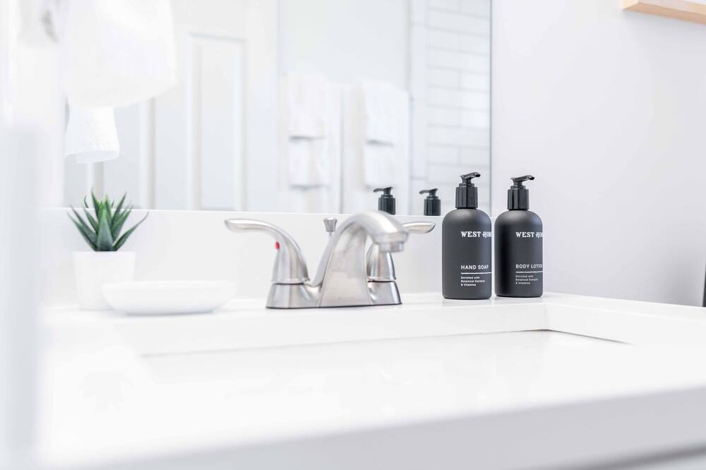 Photo of Bathroom in Lindridge-Martin Manor