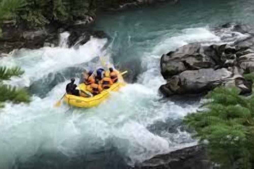 Photo of Others in Alyeska