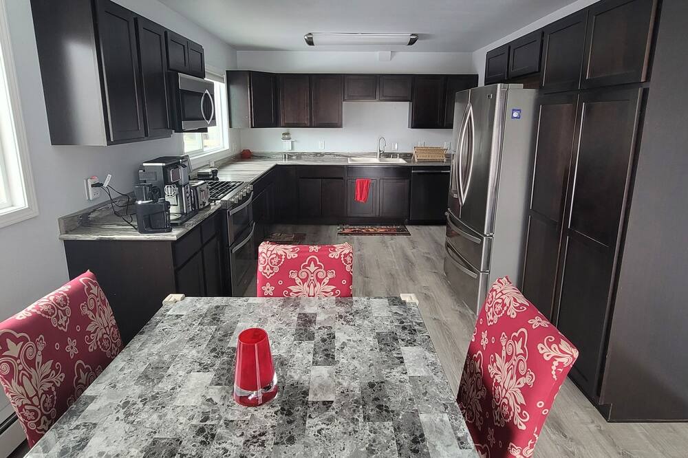 Photo of Kitchen in Russian Jack Park