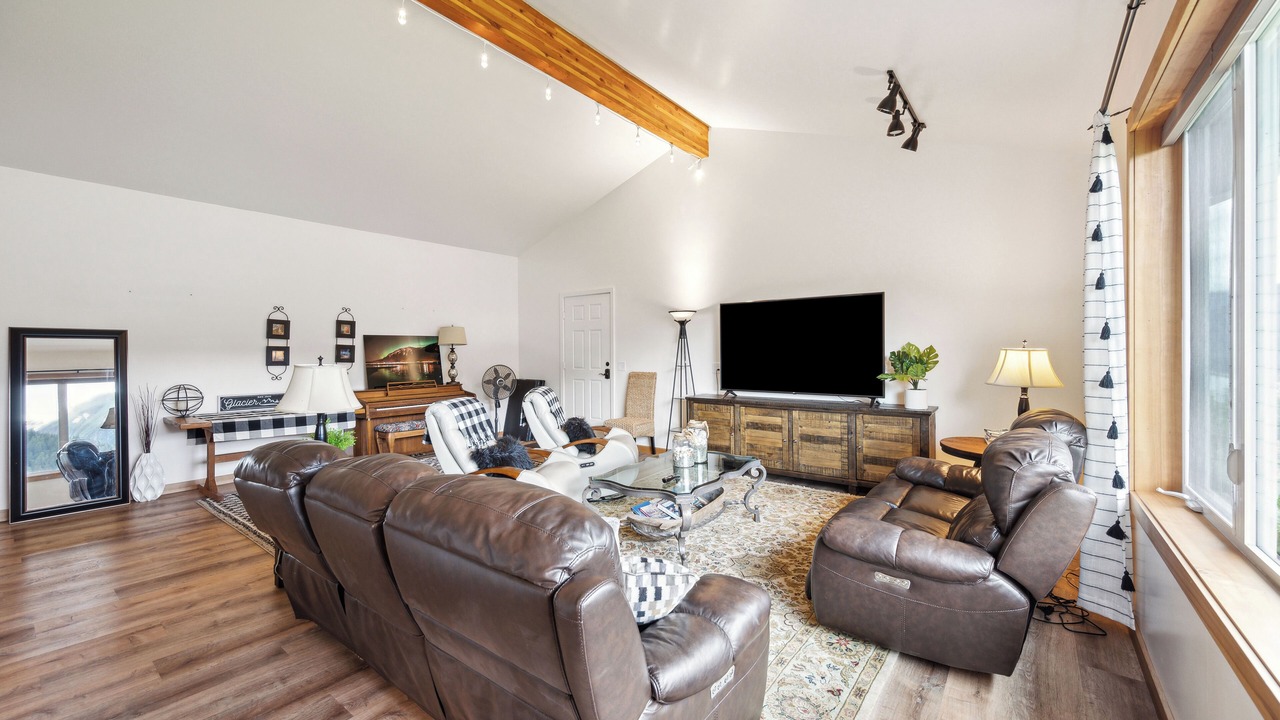 Photo of Livingroom in West Juneau