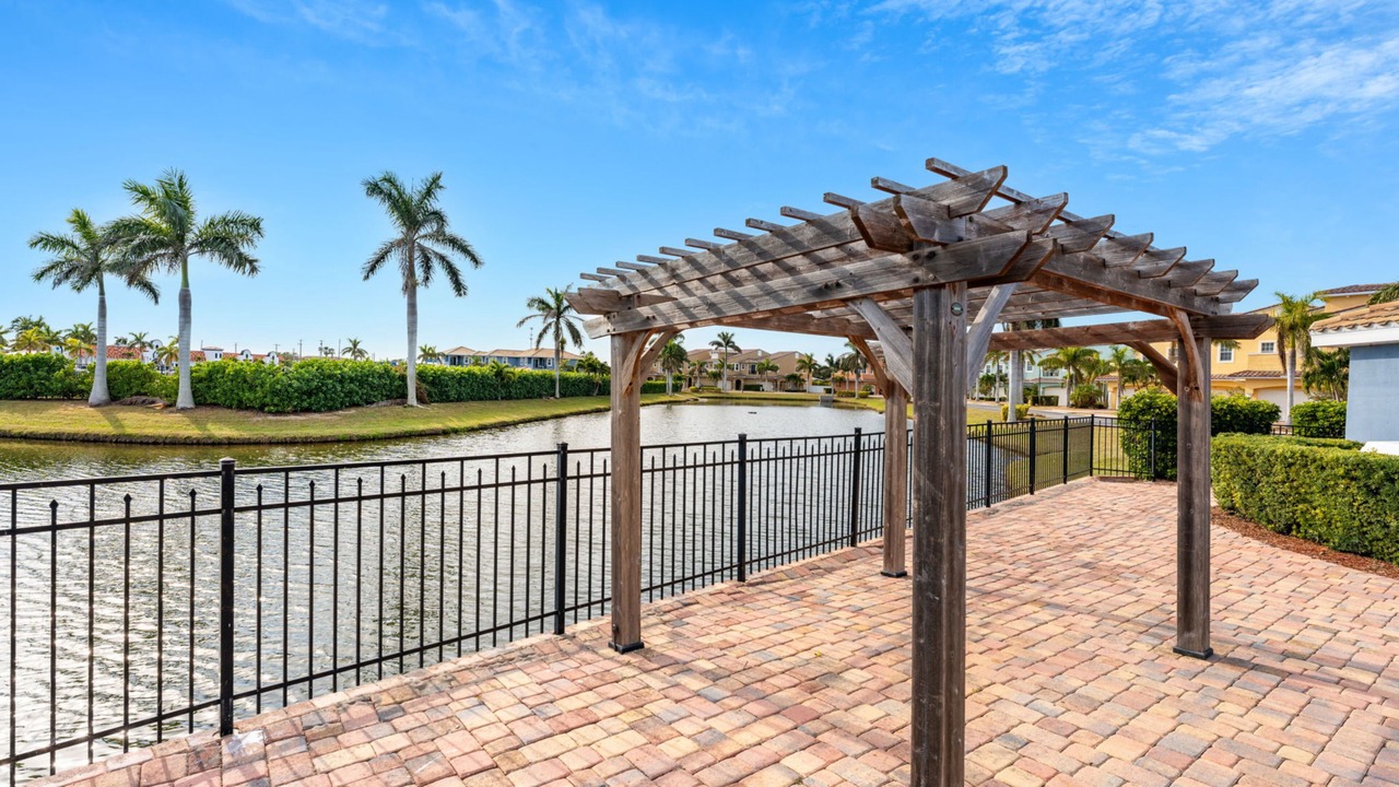 Photo of Patio Balcony in Ocean Side Village