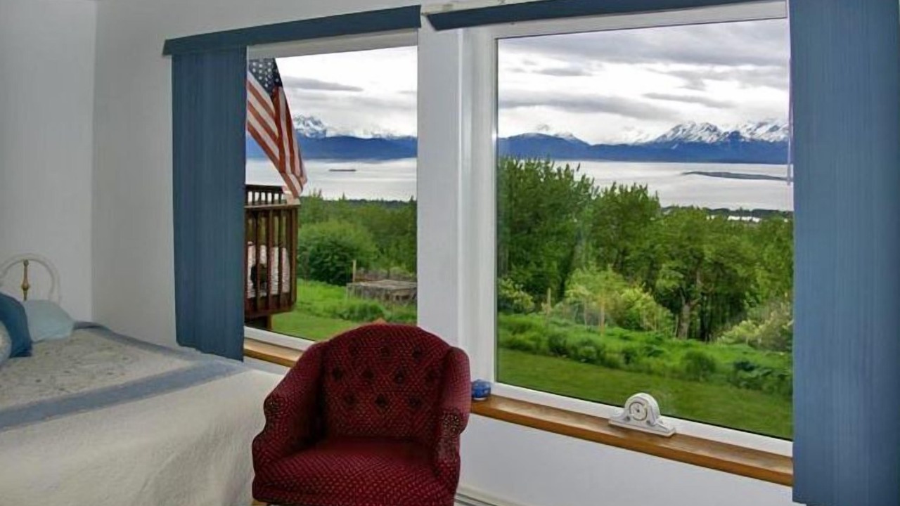 Photo of Bedroom in Homer