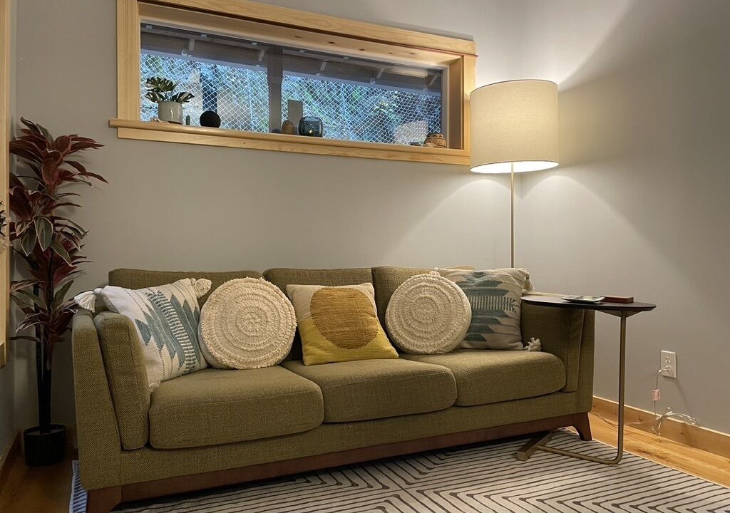 Photo of Livingroom in Homer