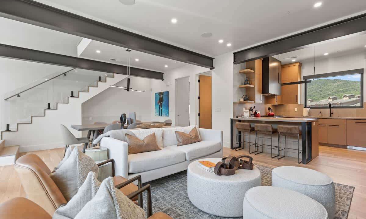 Photo of Livingroom in The Timbers