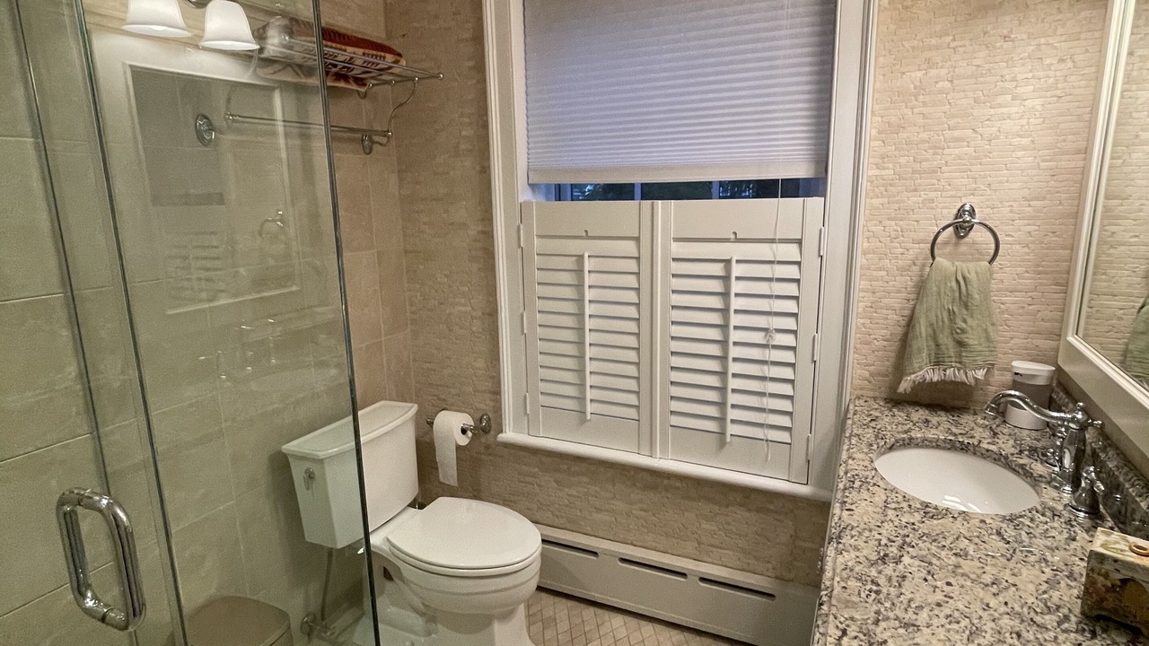Photo of Bathroom in Melrose