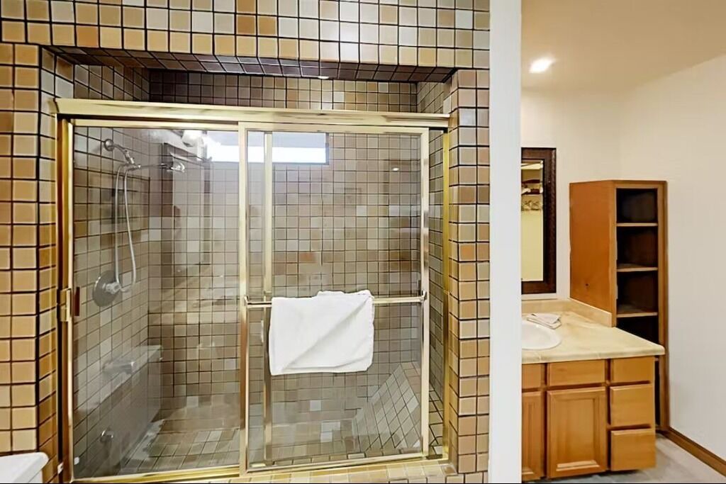 Photo of Bathroom in Park Meadows