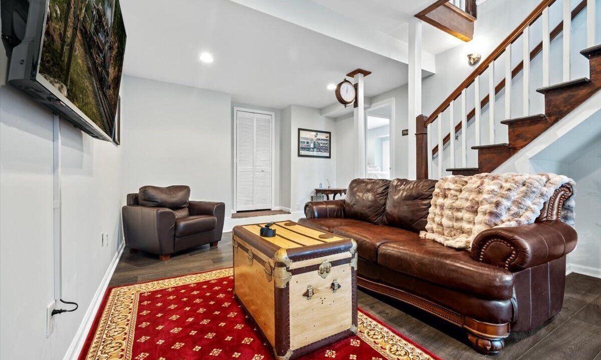 Photo of Bedroom in Lake Claire