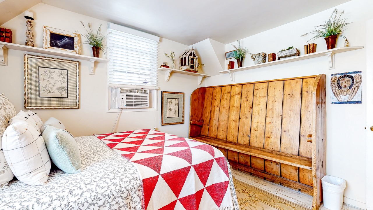 Photo of Bedroom in East Millcreek