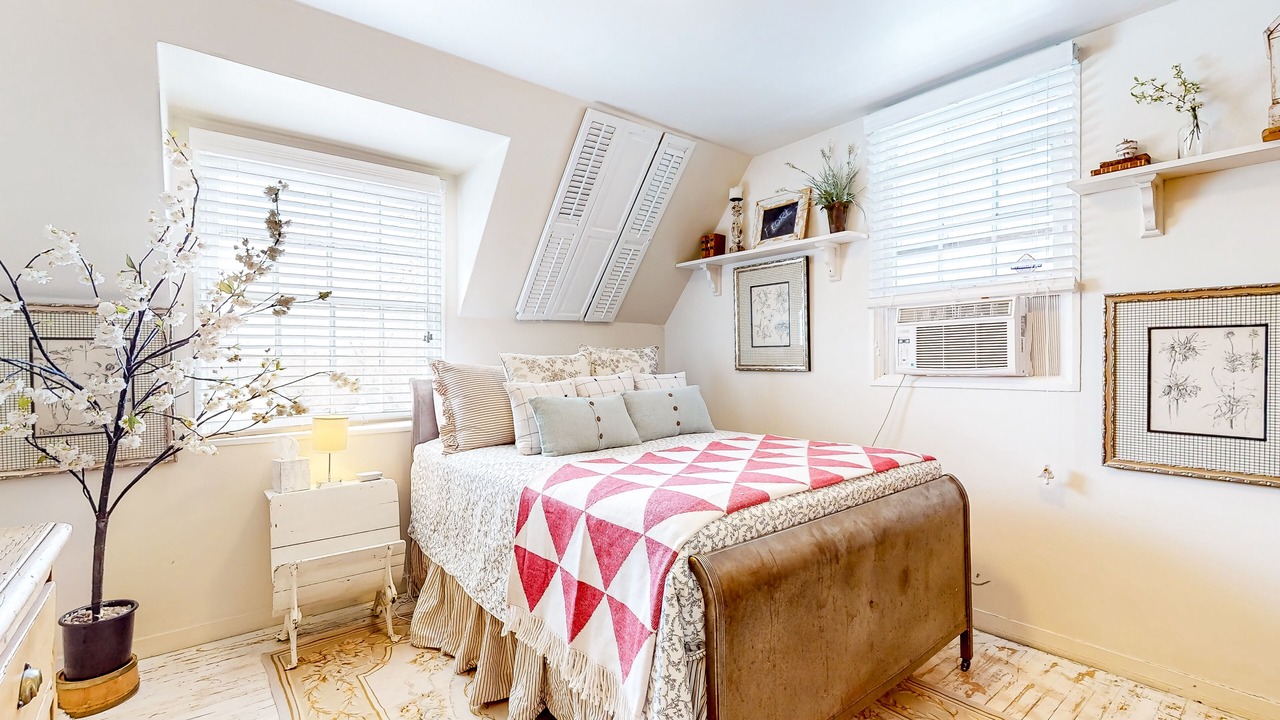Photo of Bedroom in East Millcreek