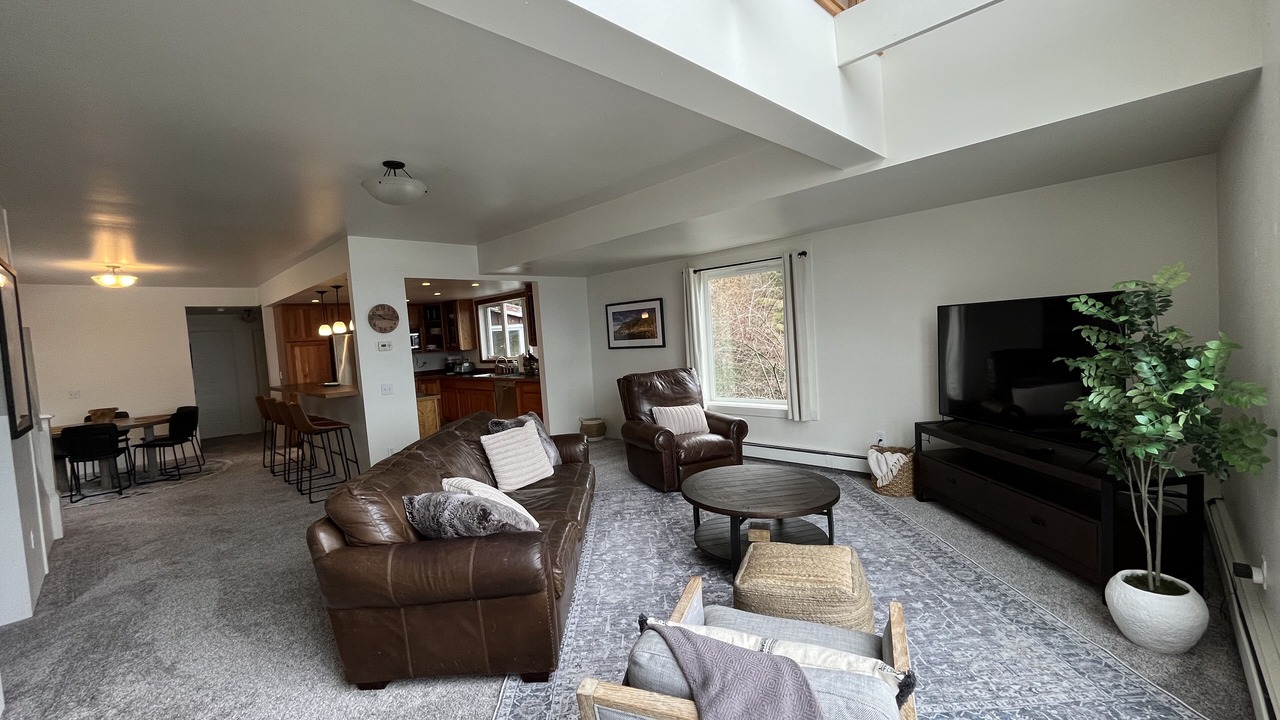 Photo of Livingroom in Ketchikan